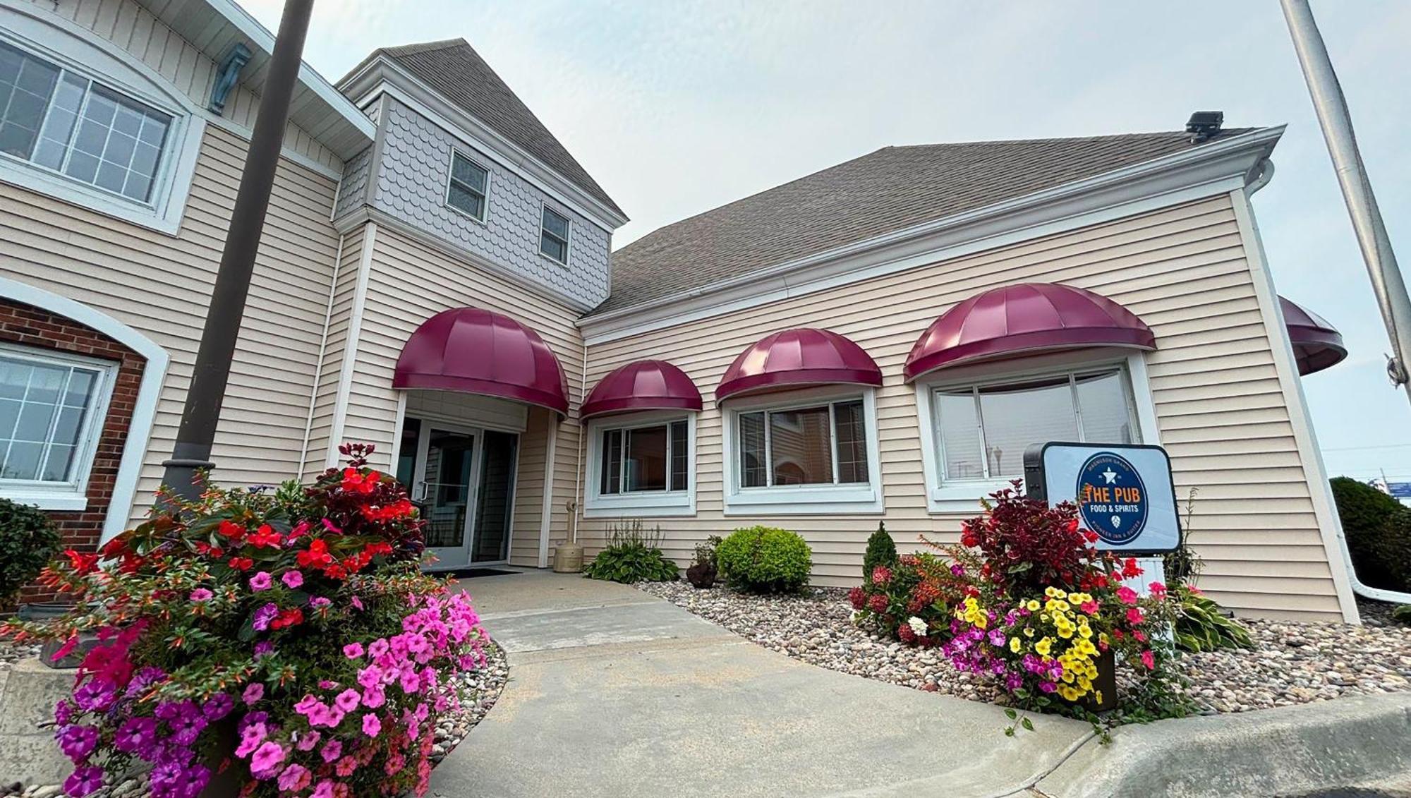 Magnuson Grand Pioneer Inn And Suites Escanaba Exteriér fotografie