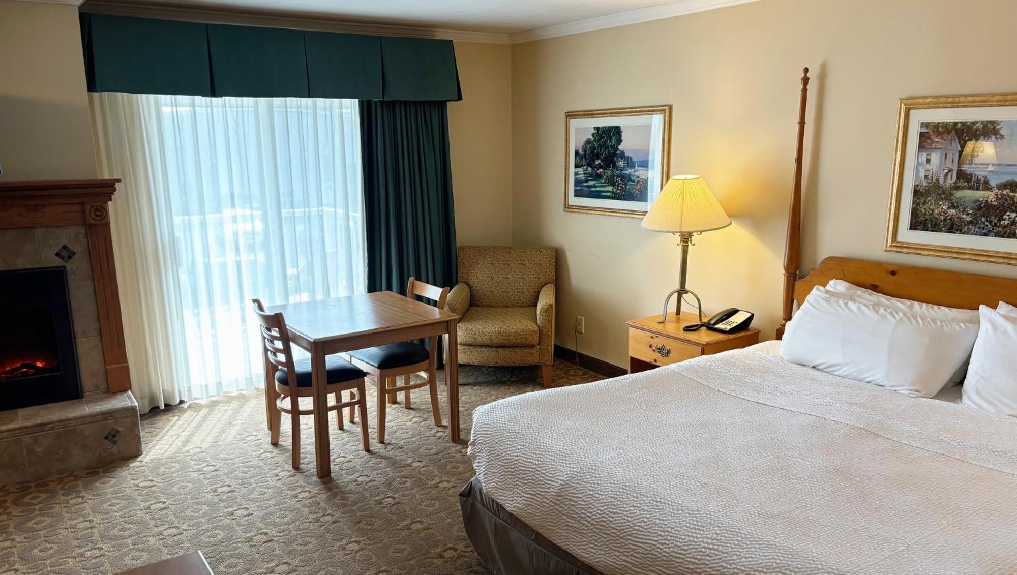 Magnuson Grand Pioneer Inn And Suites Escanaba Exteriér fotografie