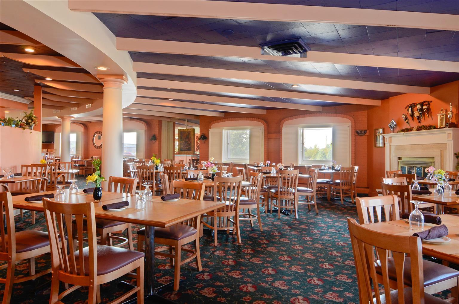 Magnuson Grand Pioneer Inn And Suites Escanaba Restaurace fotografie